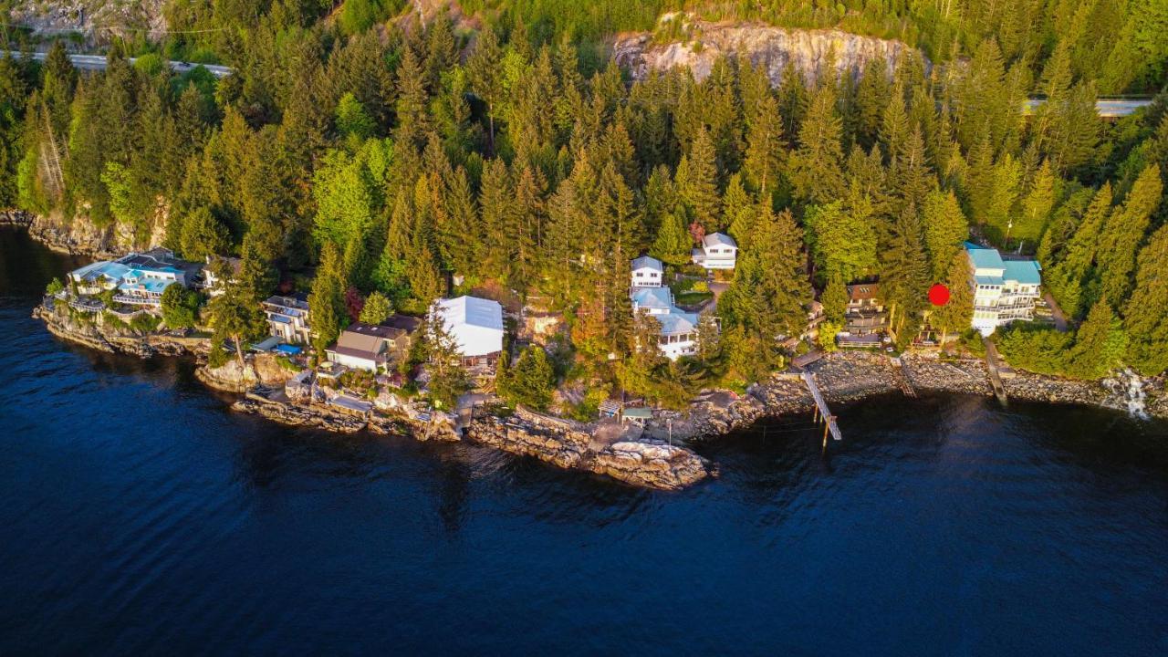 Waterfront Cottage With Superb Coastline Views West Vancouver Exterior foto